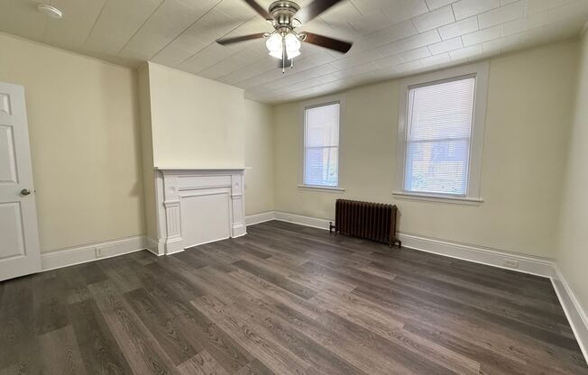 Updated 3 BR 2 Full Bath house w/ Yard!