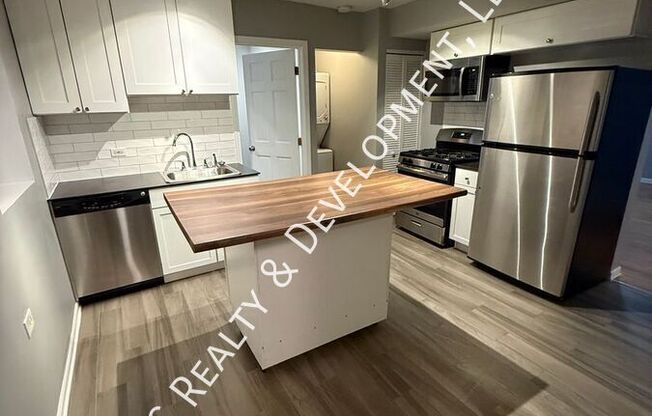 3266 W WRIGHTWOOD AVE