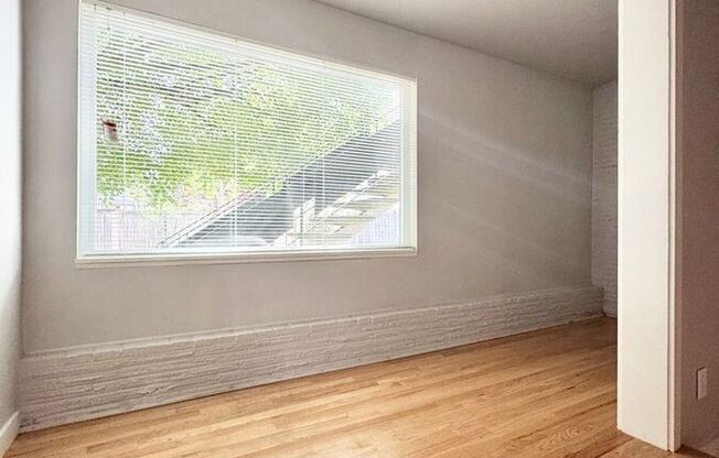 11527 28 AVE NE