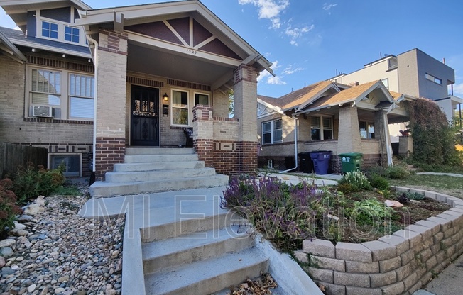1529 Lowell Blvd