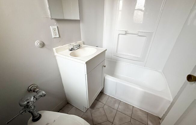 Studio, 1 bath, 300 sqft, $695, Unit 3405-205