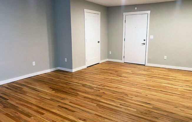 2 beds, 1 bath, 650 sqft, $1,195, Unit 3060-402