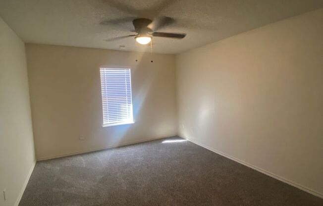 3 beds, 2 baths, $1,395