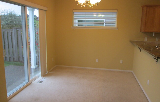 3 beds, 2.5 baths, $2,695