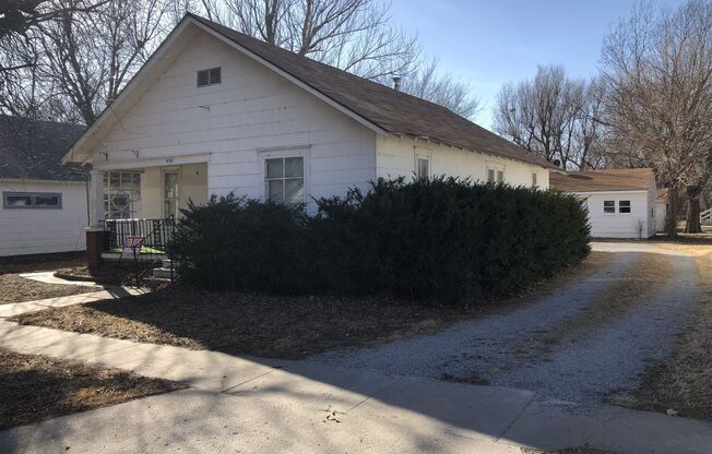 $795 - 3 bed 1.5 bath - Single Family Home