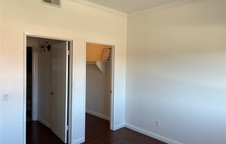10943 LAUREL CYN