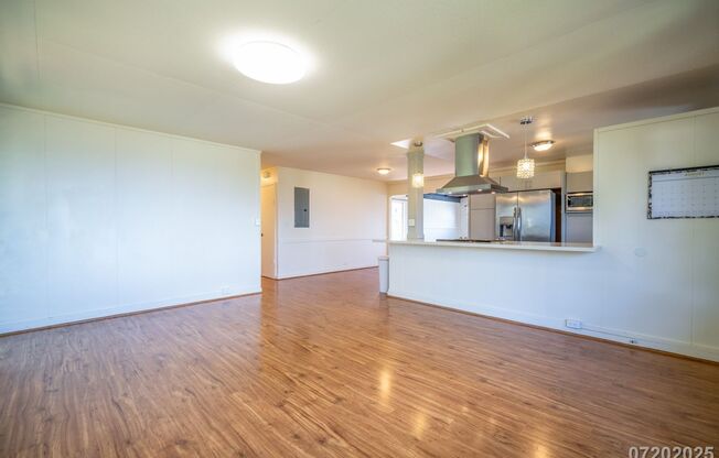 Rarely Available 3BA/2BA/3-4 Pkg SF in Aiea Heights