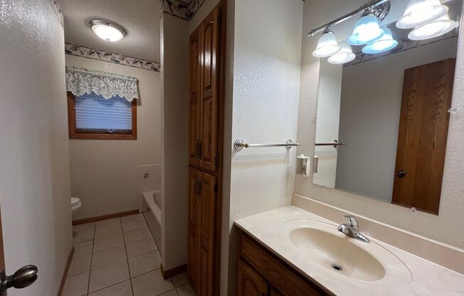 3 beds, 2 baths, $1,950