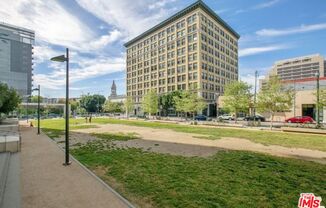 1 bed, 1 bath, 800 sqft, $2,400, Unit 501