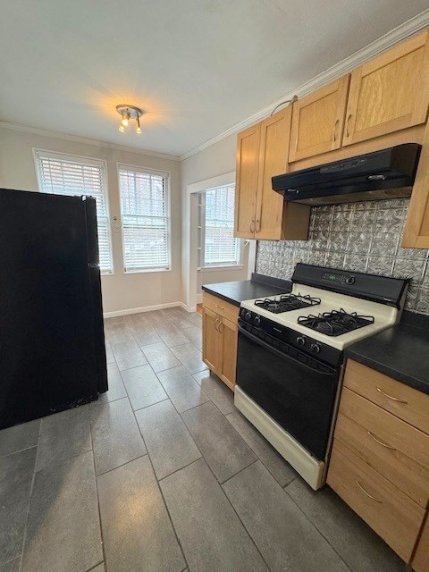 130 SUTHERLAND RD