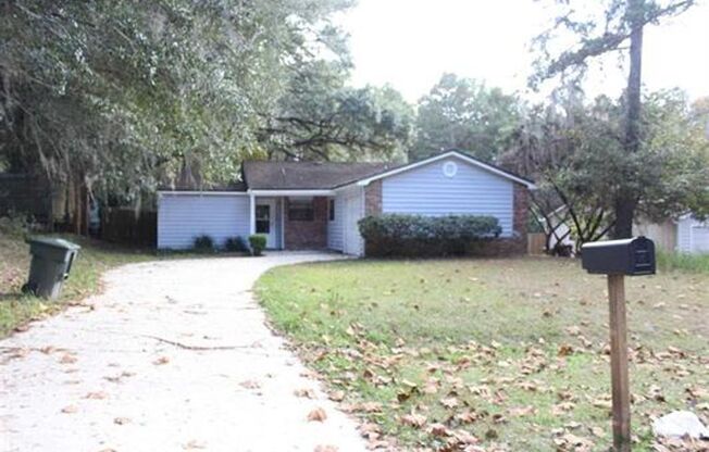 Large 3 bed 2 bath single family home in Huntington Woods