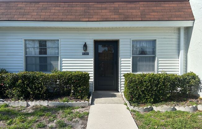 Charming 55+ Villa with Pool, Clubhouse & Covered Parking