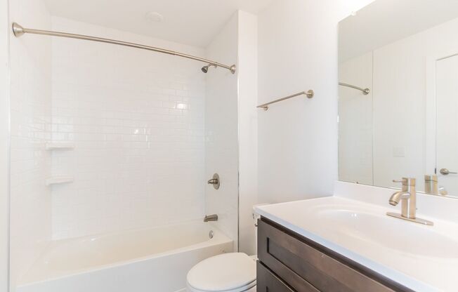 2 beds, 2 baths, 1,100 sqft, $2,450, Unit Unit 403