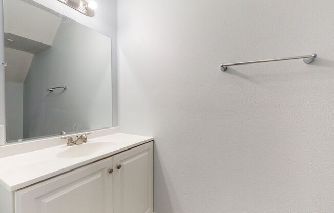 2 beds, 2.5 baths, 1,340 sqft, $2,075.5, Unit Unit 407