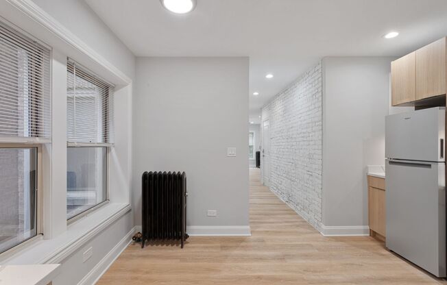 2 beds, 1 bath, 561 sqft, $2,100, Unit 1635-2N