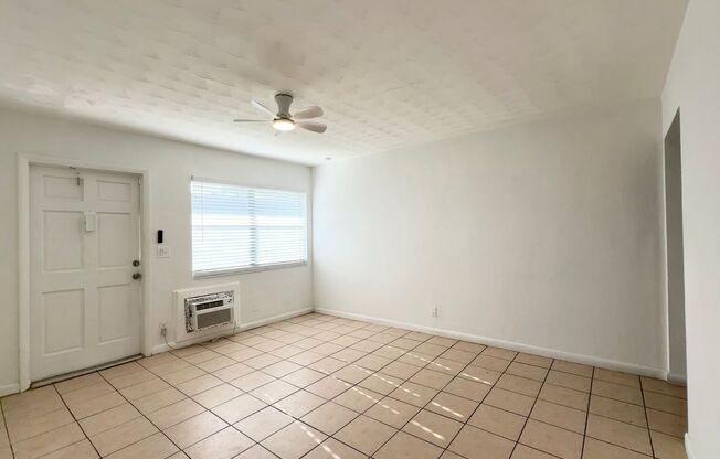 606 SW 8 ST