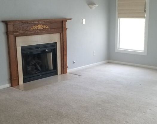 3 beds, 2.5 baths, $2,395