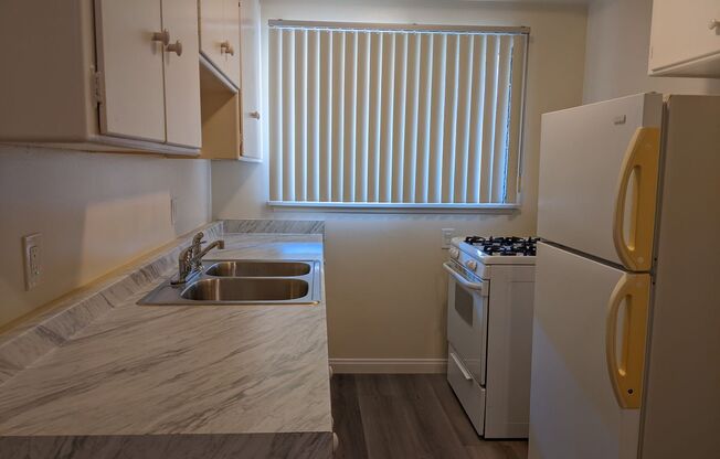 1 bed, 1 bath, 710 sqft, $1,975, Unit 7