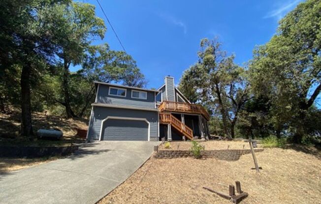 Epic REA - Beautiful Hilltop View Home in Circle Oaks, Napa (mostly Furnished)