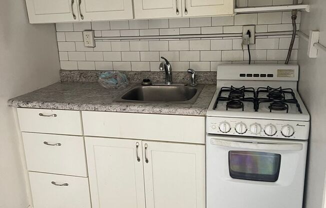 Studio, 1 bath, 500 sqft, $740