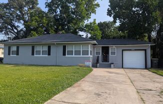 Great 3 Bedroom 1 Bath in convenient location on West side of Jacksonville.  **18 MONTH LEASE AND CURRENTLY WAIVING ADMINISTRATIVE FEES OF $250 IF APPLY, APPROVE AND MOVE-IN BY JUNE 31st**