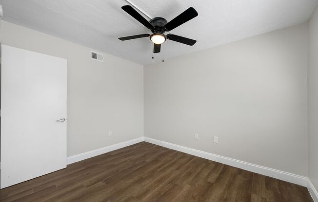 2 beds, 1 bath, 740 sqft, $1,595, Unit 202