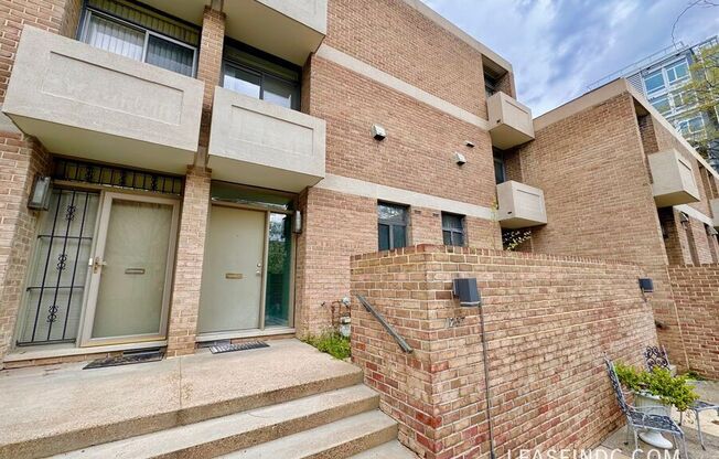 1257 DELAWARE AVE SW