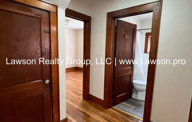 2 beds, 1 bath, $1,395