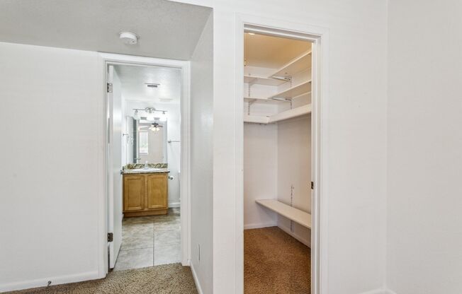 2 beds, 2 baths, $1,395, Unit #1043