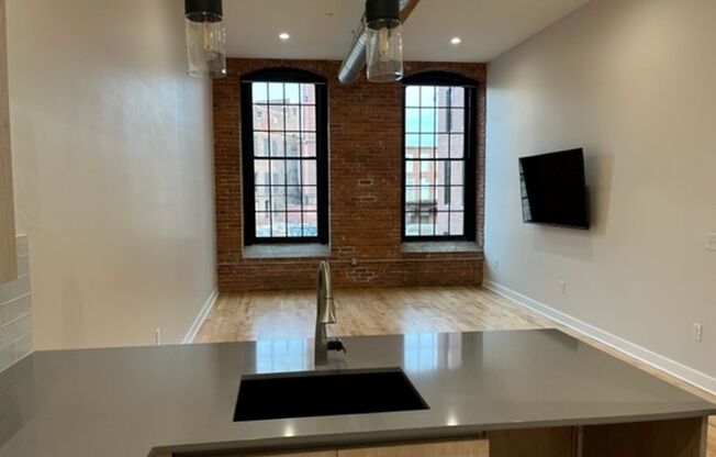 1 bed, 1 bath, 581 sqft, $1,725, Unit 1406