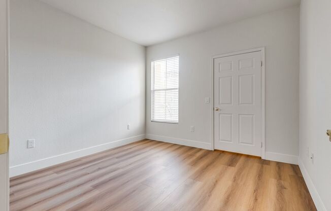 2 beds, 2 baths, $1,475, Unit # 2174
