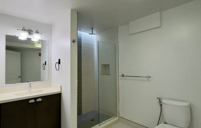 2 beds, 2 baths, 930 sqft, $1,730, Unit 17