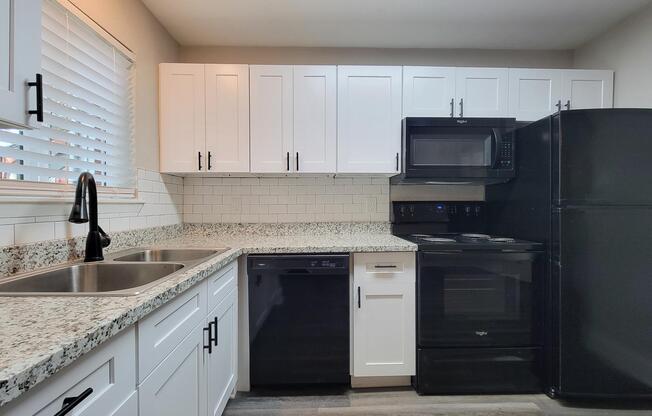 Studio, 1 bath, 504 sqft, $989