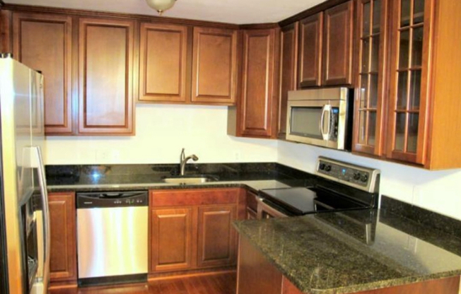 16805 DORCHESTER PL