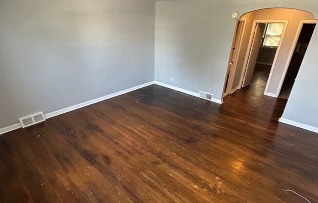 1 bed, 1 bath, 1,342 sqft, $1,300