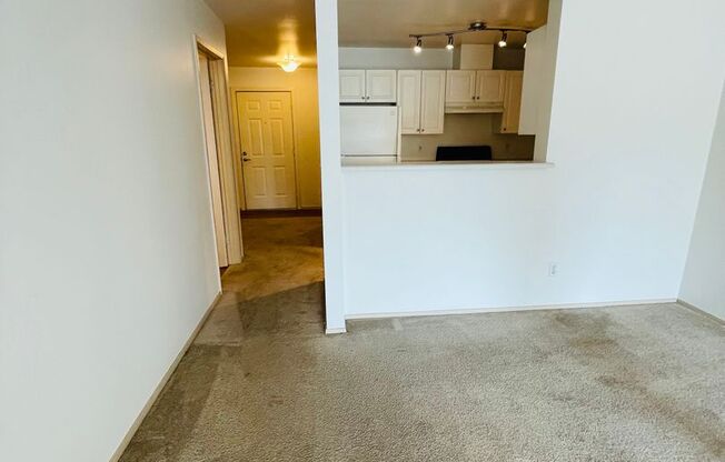 1 bed, 1 bath, 796 sqft, $1,950, Unit 407