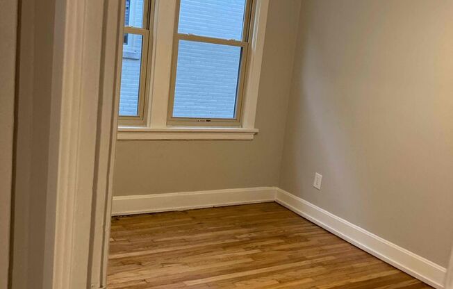 1 bed, 1 bath, 560 sqft, $1,095, Unit 3409-82