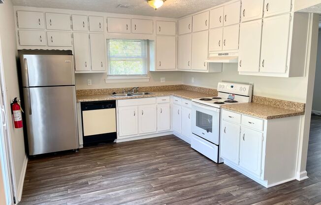 Welcome to this charming 2-bedroom, 1.5-bathroom house located in Stockbridge, GA.