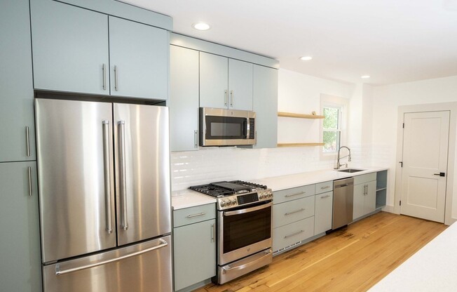 15 MARSTON ST