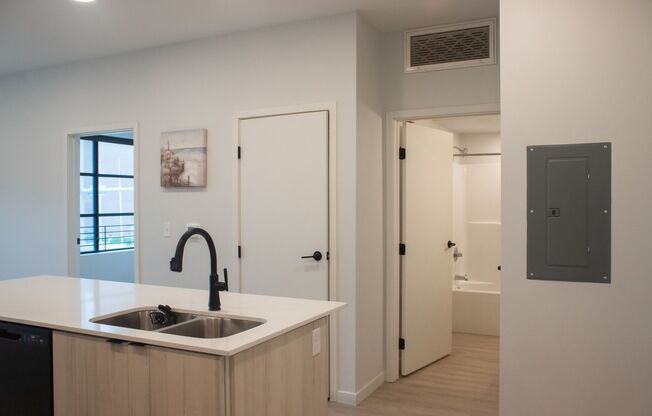 2 beds, 2 baths, 730 sqft, $1,525, Unit 206