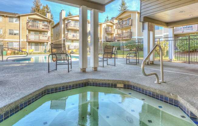 Mirabella Apartments in Everett, Washington Hot Tub and Pool
