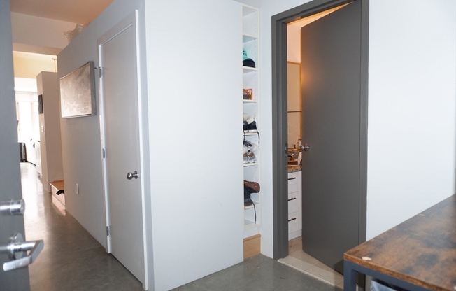 1 bed, 1 bath, 829 sqft, $4,300, Unit 210