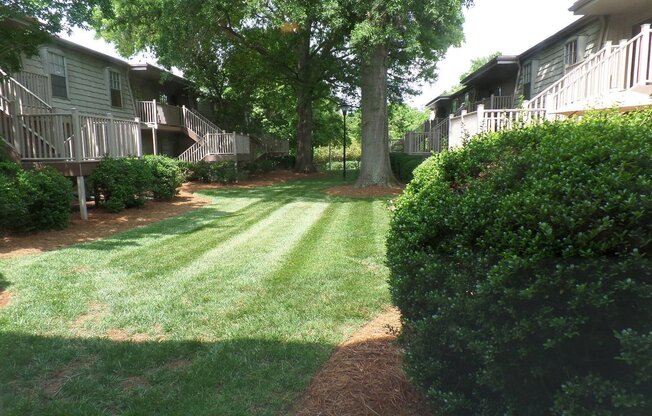 Upper Level Overlooking Courtyard - Salem Square/Country Club Road!