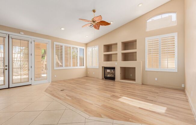 Gorgeous Chandler home with 3 bedrooms and 2 bathrooms!