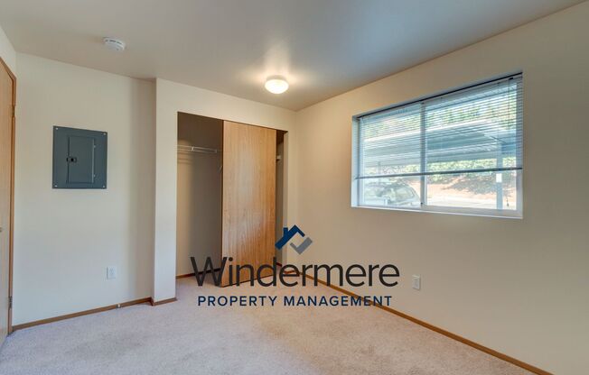 2 beds, 1.5 baths, $1,900