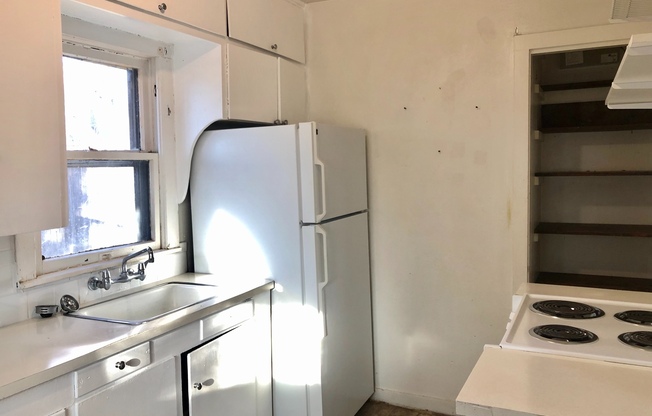 Pre-Leasing - 1 bed 1 bath Near Texas Tech!