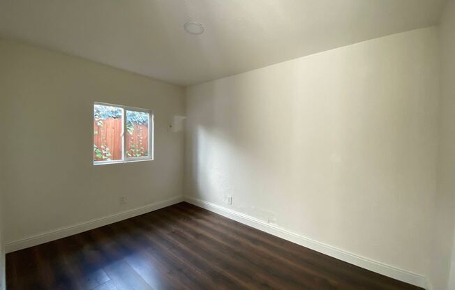462 Delhi Ave. # 3