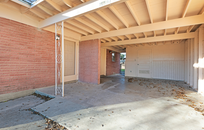 1603 PETERSON AVE