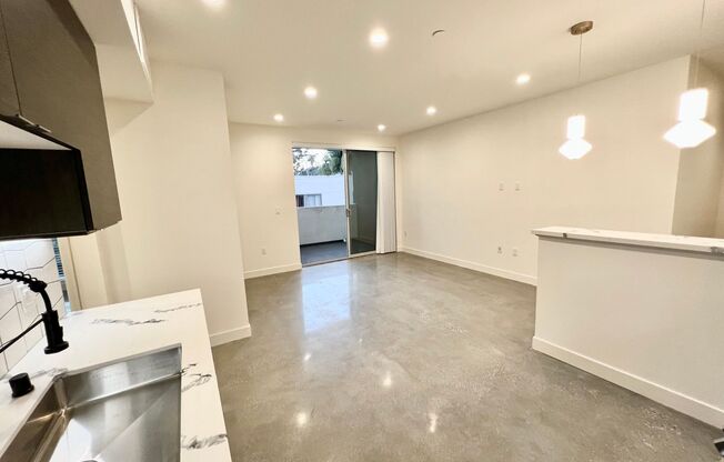 1 bed, 1 bath, 621 sqft, $3,250, Unit 206