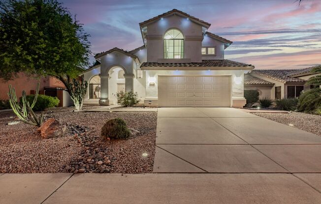 Gorgeous 4 Bedroom Home w/Pool in Mesa